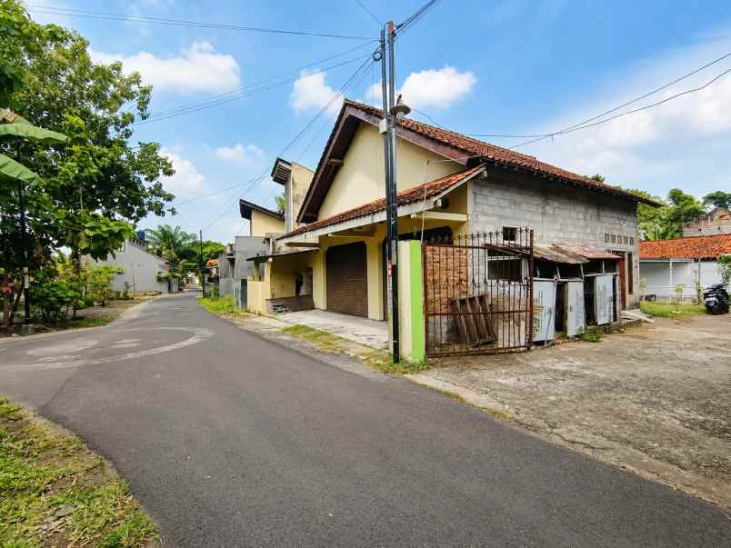 dijual rumah rs atturots