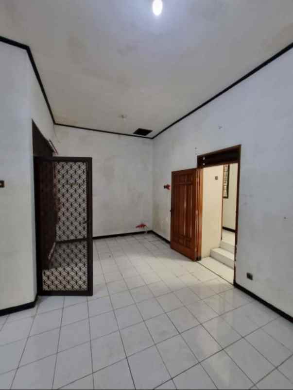 dijual rumah rungkut mapan