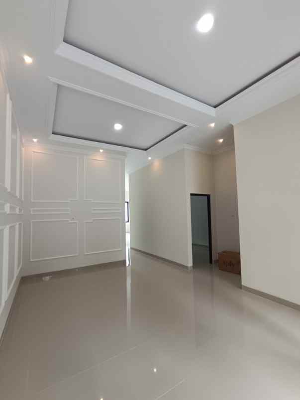 dijual rumah sd model