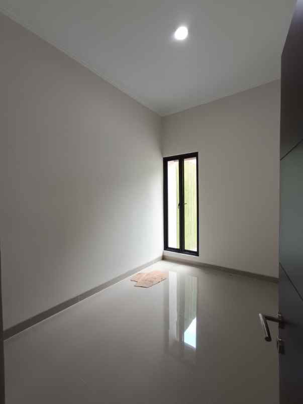 dijual rumah sd model