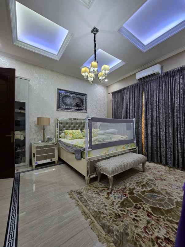 dijual rumah secondary full furnished dalam komplek