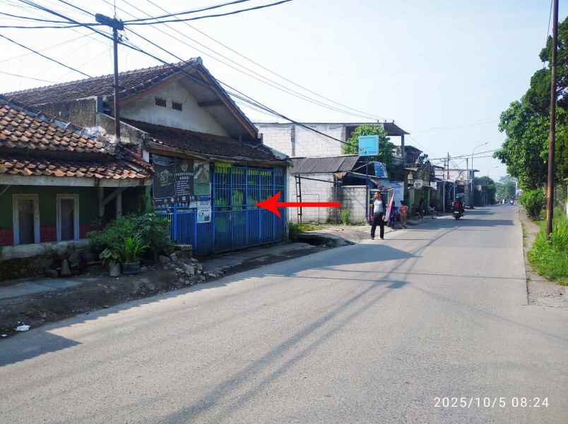 dijual rumah semi usaha lokasi strategis depan pabrik