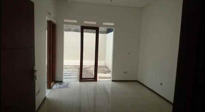 dijual rumah setiabudi regency