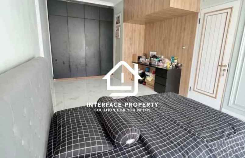 dijual rumah siap huni 3 lantai di lembang