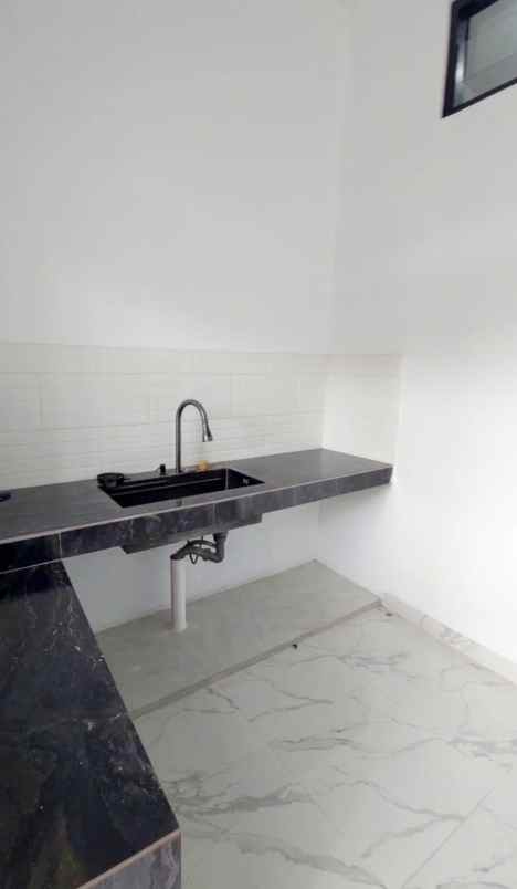 dijual rumah siap huni di cibubur ciracas jaktim