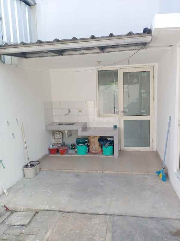 dijual rumah sindang jaya