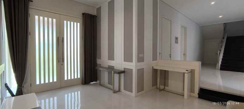 dijual rumah somerset citraland