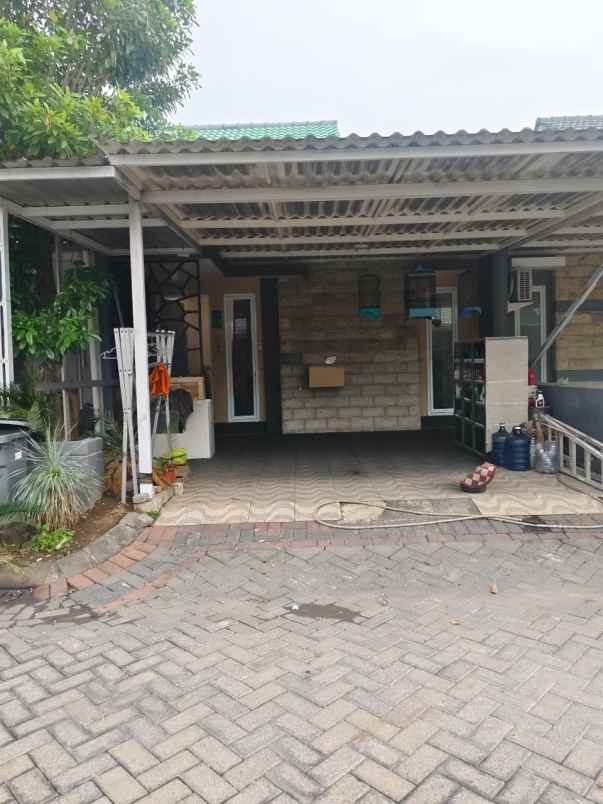 dijual rumah sukolilo dian regency