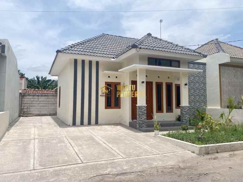 dijual rumah sumberharjo