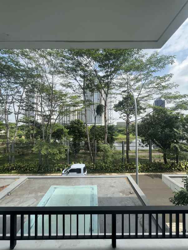 dijual rumah sutera winona