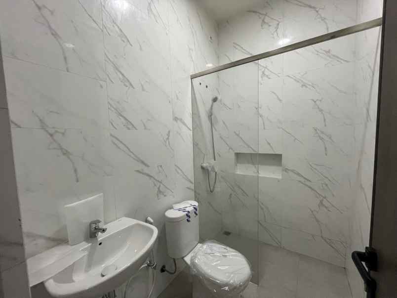 dijual rumah suterejo prima indah