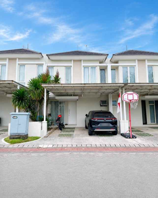 dijual rumah suvadiva grand island