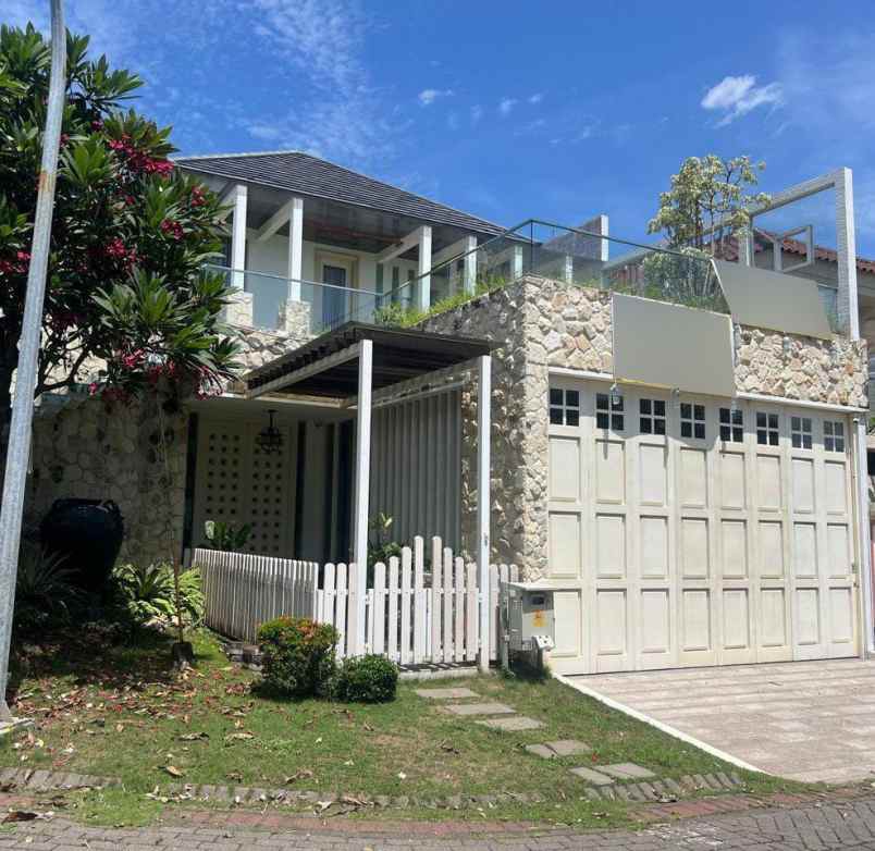 dijual rumah taman hunian satelit