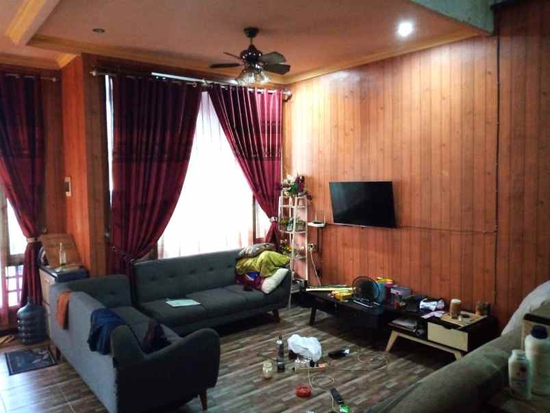dijual rumah taman jatisari permai