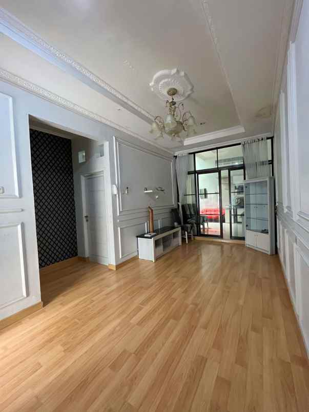 dijual rumah taman mutiara peninggilan