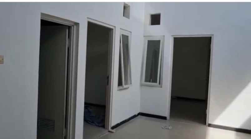 dijual rumah taman wiguna selatan