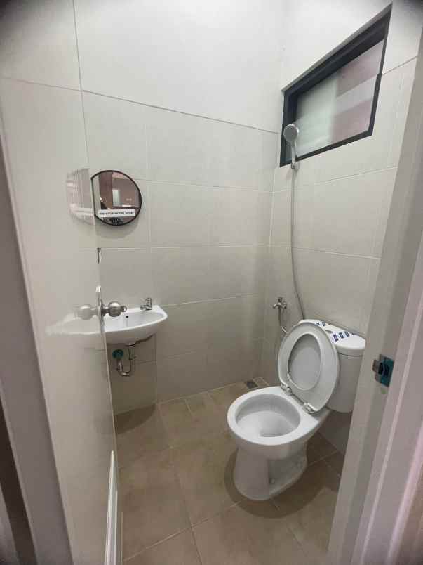 dijual rumah tapos cilangkap depok