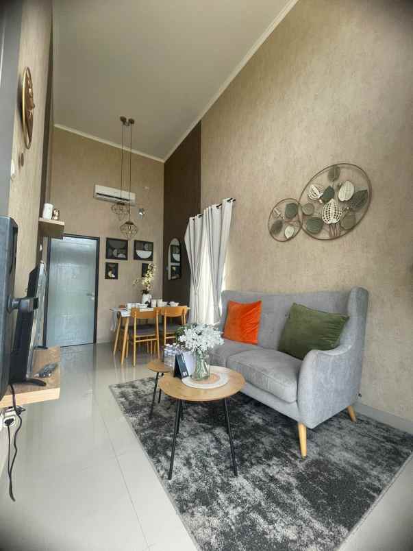 dijual rumah tapos cilangkap depok