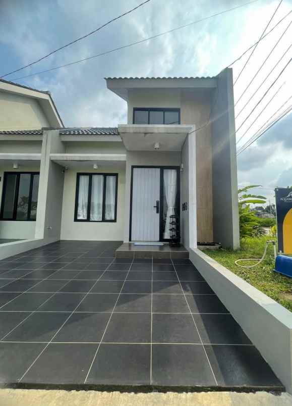 dijual rumah tapos cilangkap depok