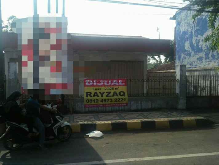 dijual rumah tepi jalan raya daerah