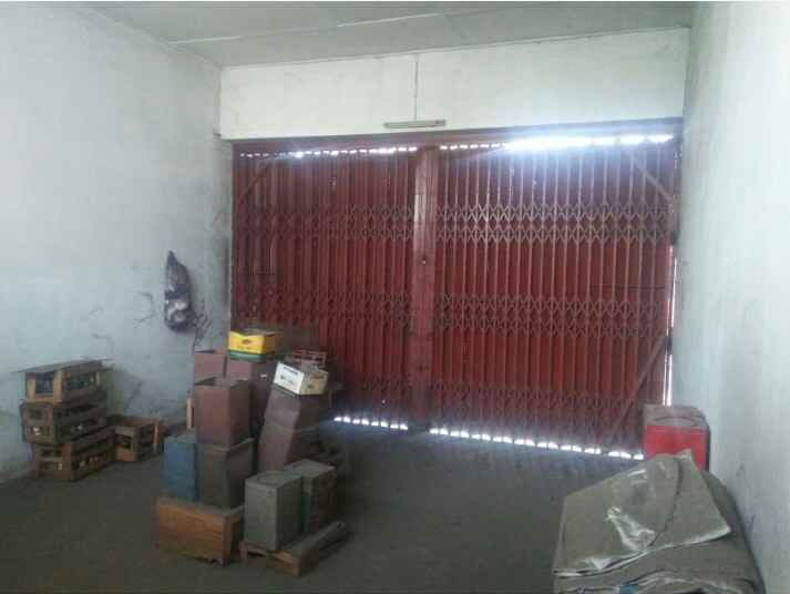 dijual rumah tepi jalan raya daerah