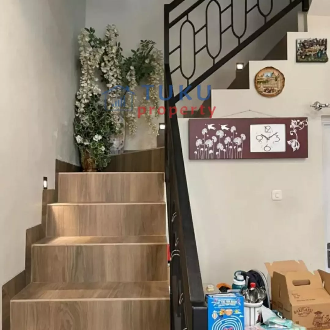 dijual rumah terawat di cipedak jagakarsa