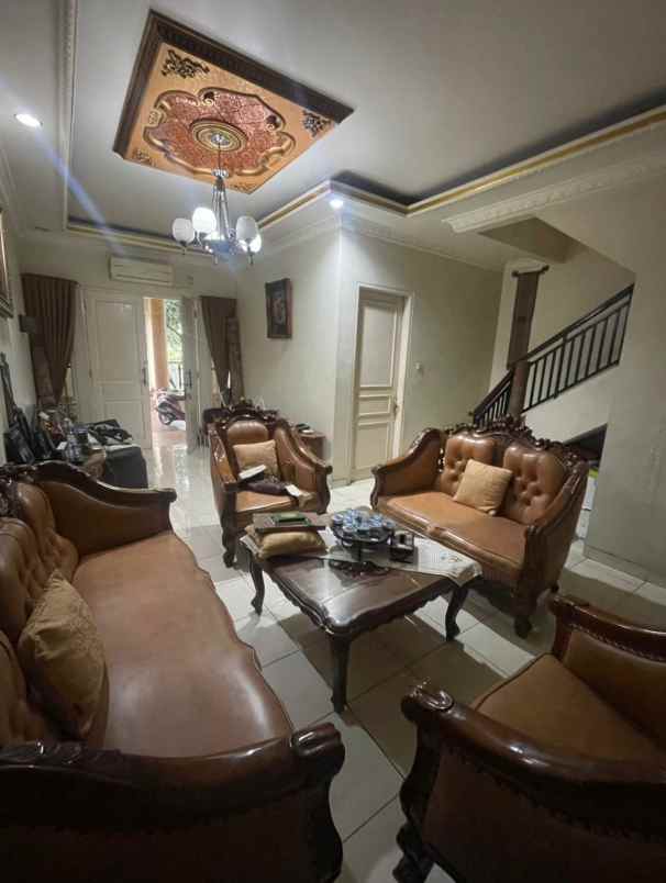 dijual rumah the royal residence
