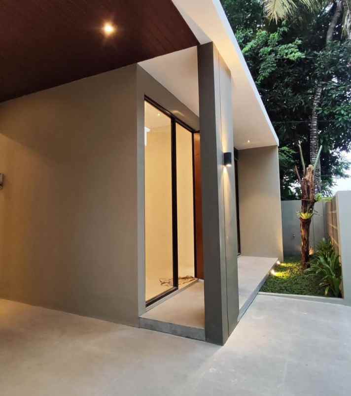 dijual rumah timur kampus uii