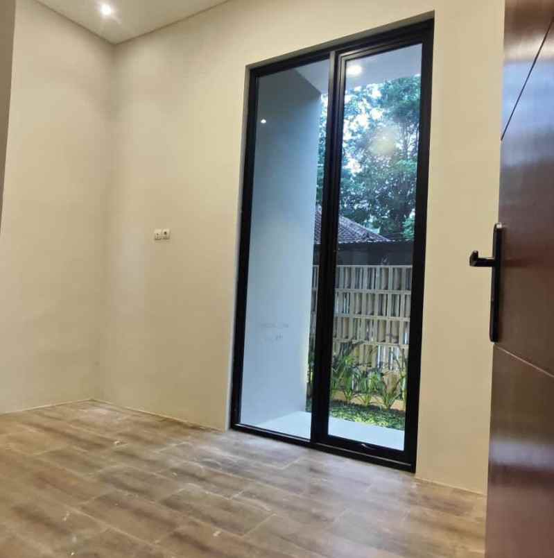 dijual rumah timur kampus uii