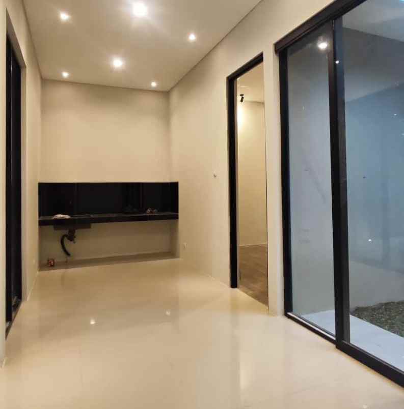 dijual rumah timur kampus uii