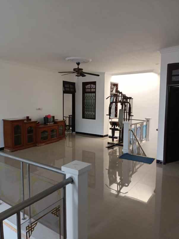 dijual rumah titian kencana marga mulya