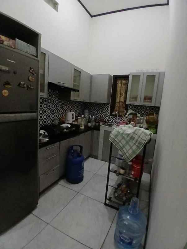 dijual rumah ui