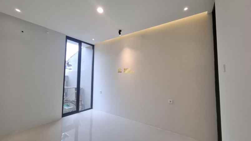 dijual rumah umbulmartani ngemplak