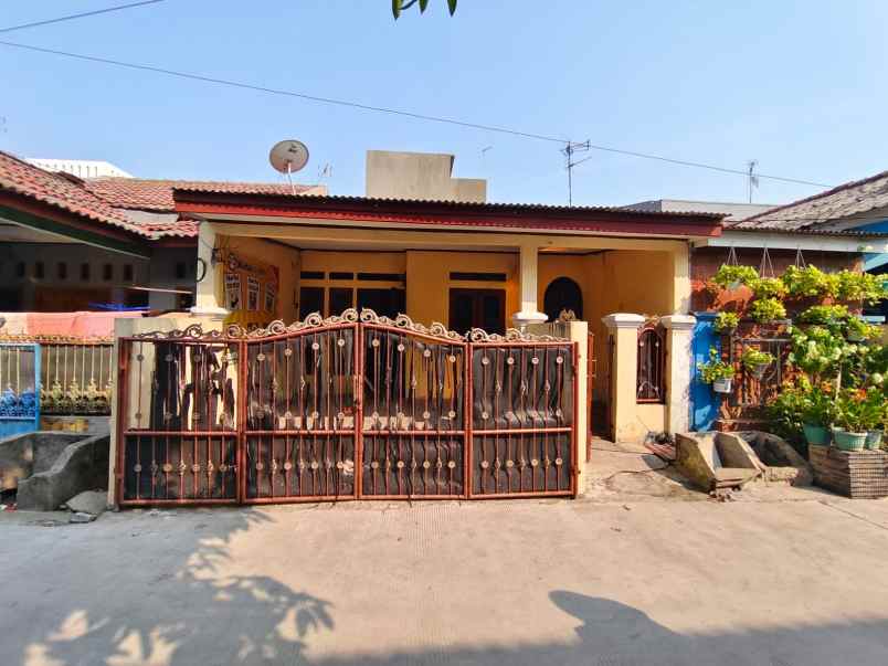 dijual rumah vila indah permai