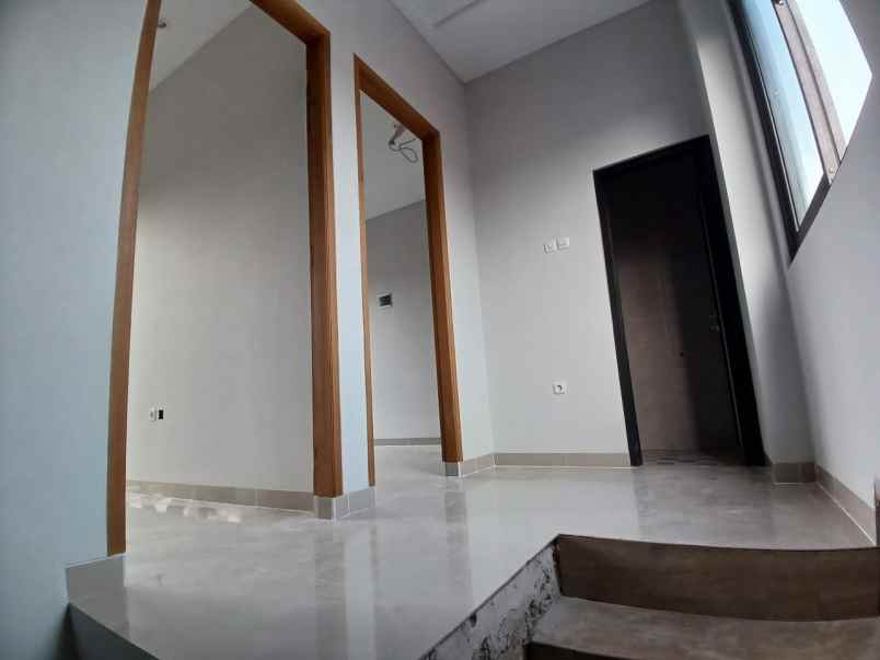 dijual rumah warung sila cipedak