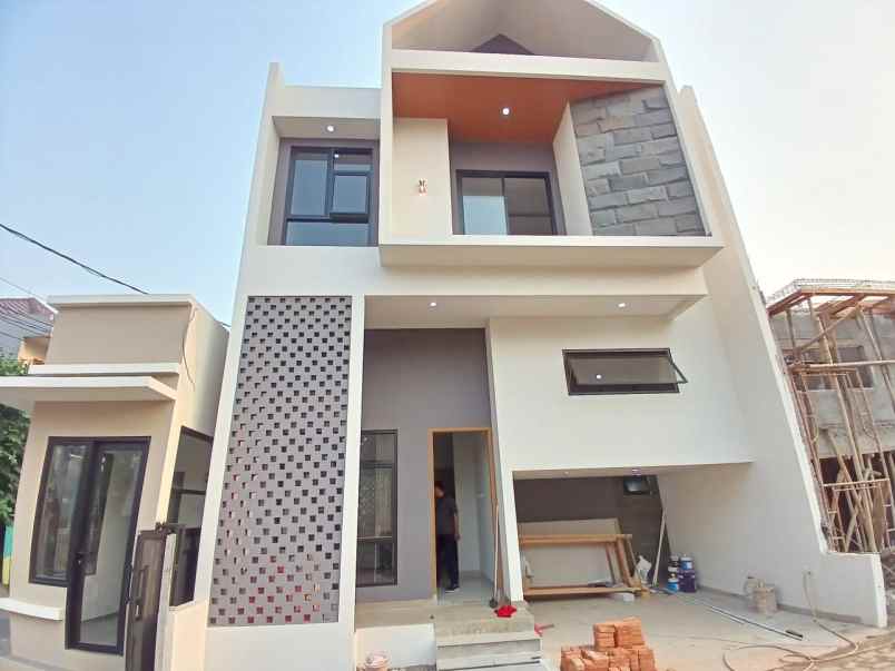 dijual rumah warung sila cipedak