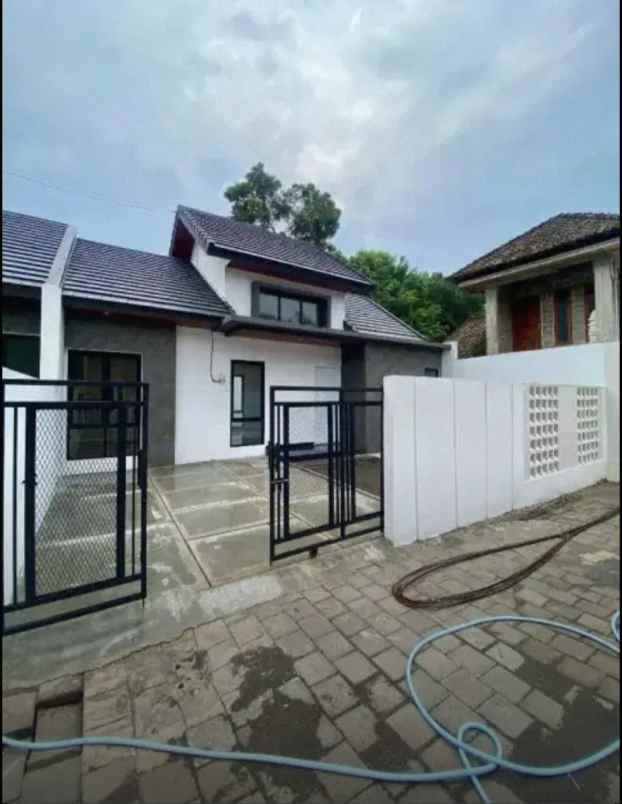 dijual rumah widodomartani kec ngemplak