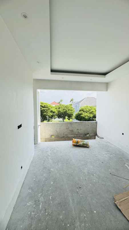 dijual rumah woodland citraland