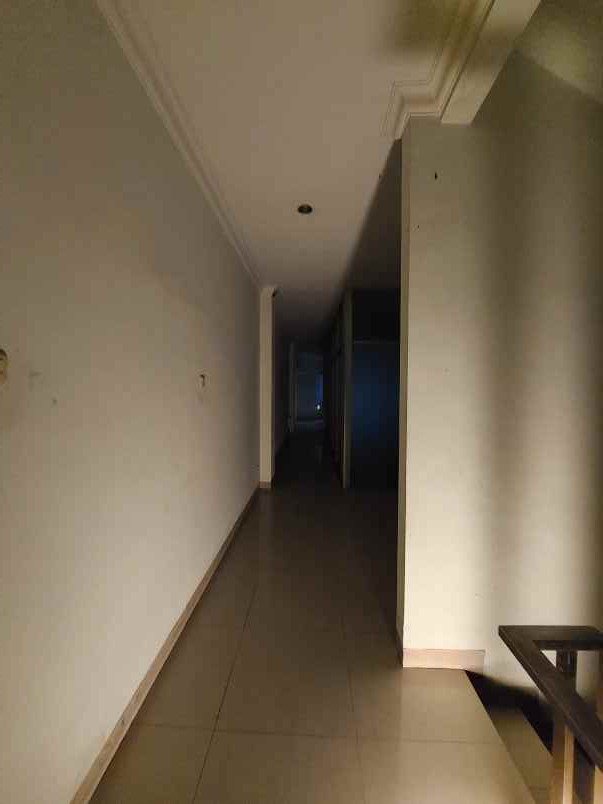 dijual sewa 2 ruko 3 lantai daerah jakarta selatan