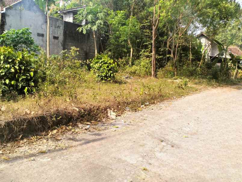 dijual tanah jl raya tajem wedomartani
