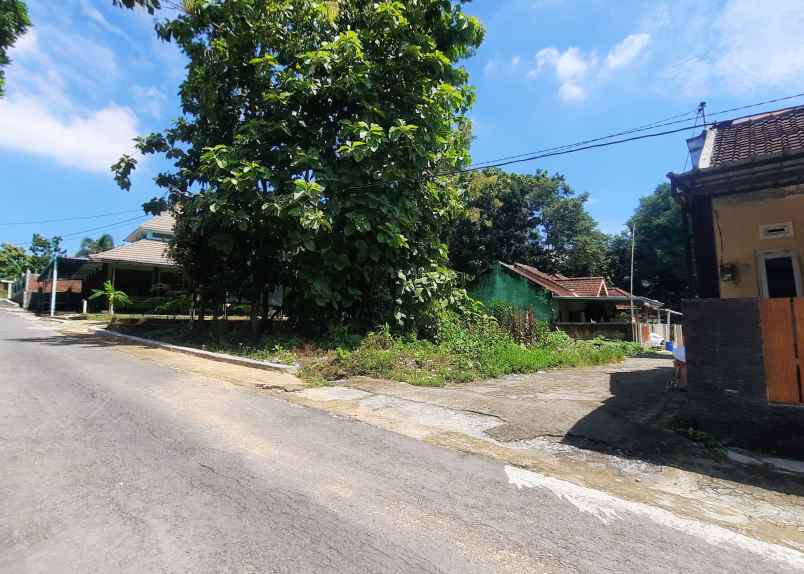 dijual tanah jl sokadadi bangunjiwo