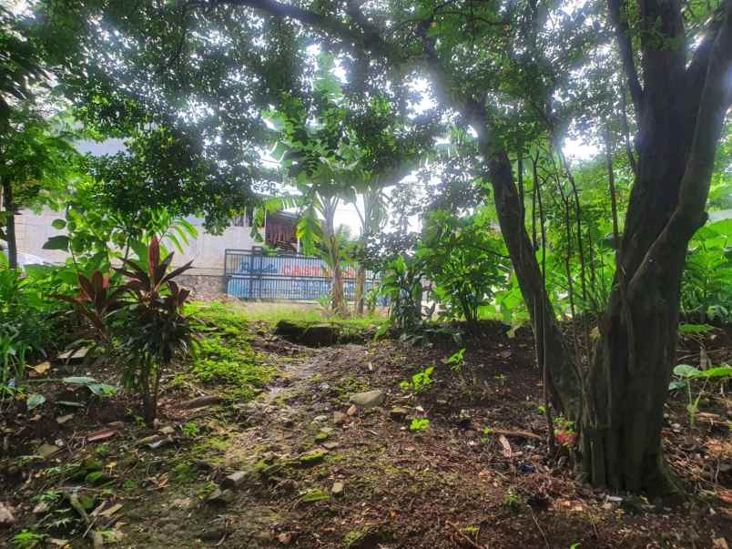 dijual tanah luas shm dekat depok town square