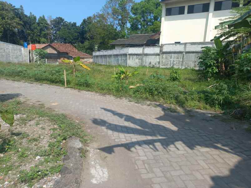 dijual tanah smkn 1 seyegan