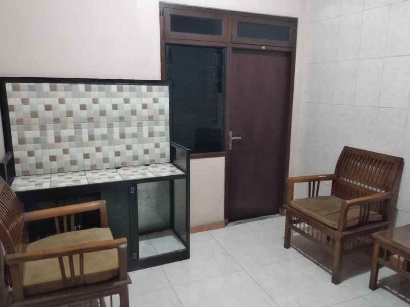 dijual toko dan kost2an dekat kampus ipb dramaga bogor