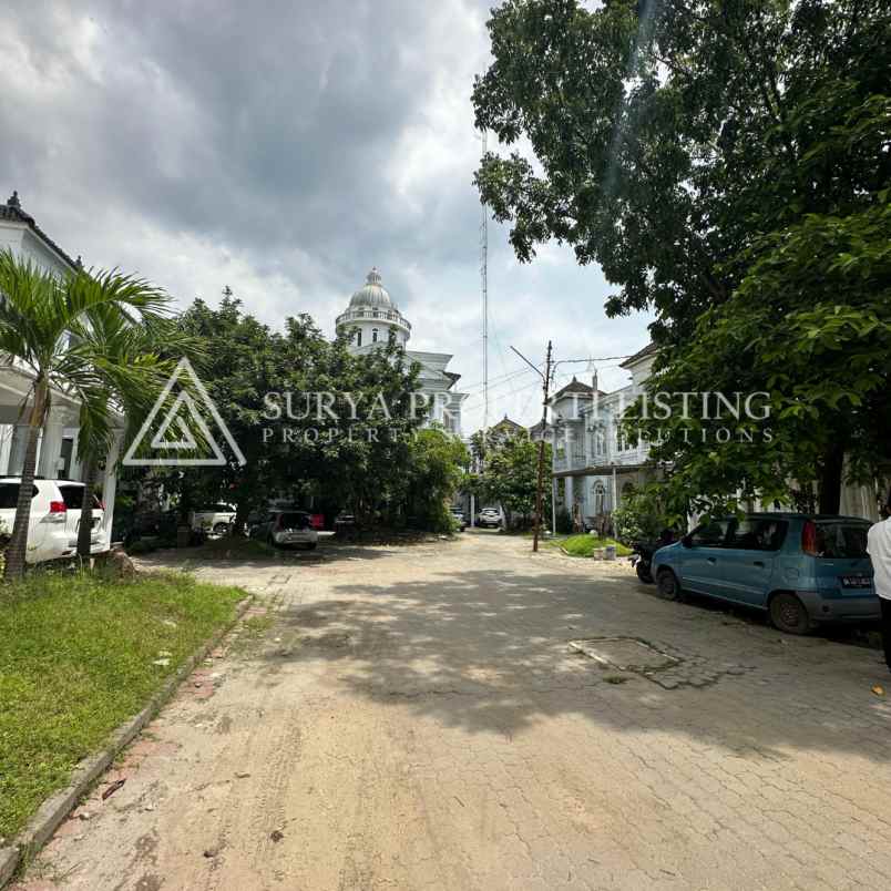 dijual villa jalan murai komplek grand