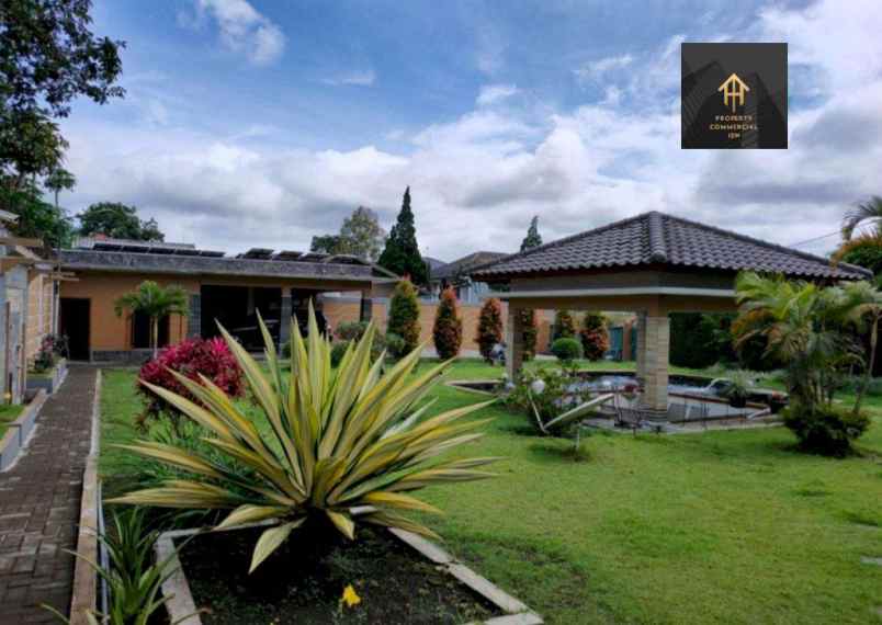 dijual villa jl lembang