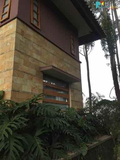 dijual villa mekarwangi lembang bandung