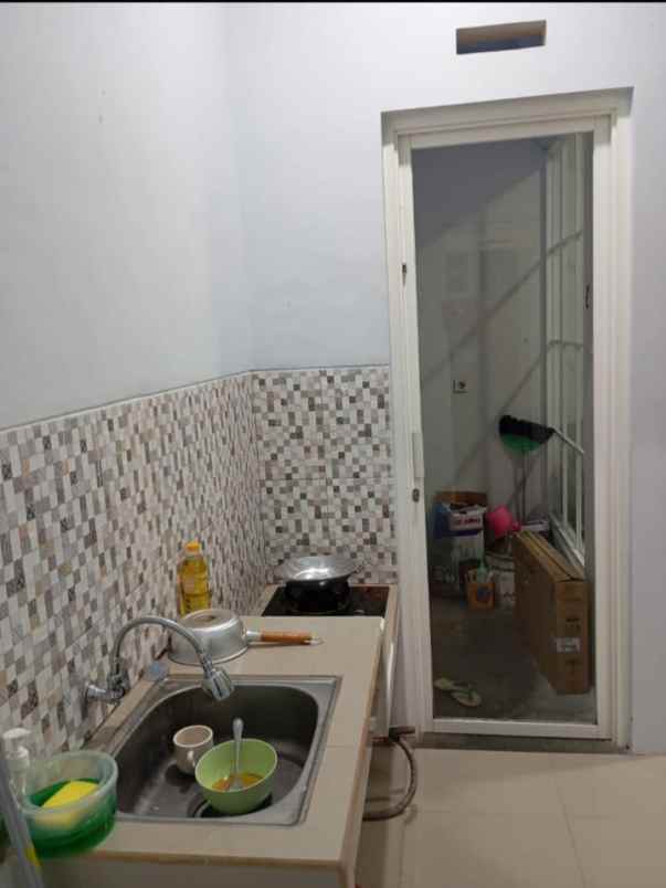 dijual villa plus perabot lokasi dekat bns kota batu