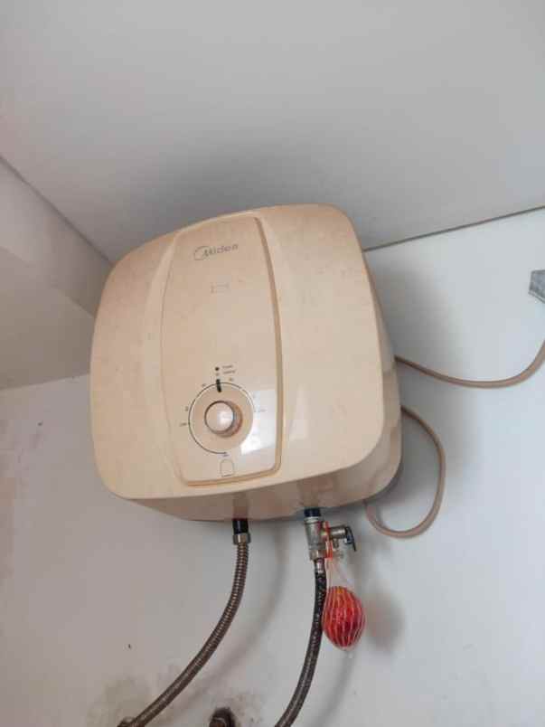 disewakan apartemen educity tower yale