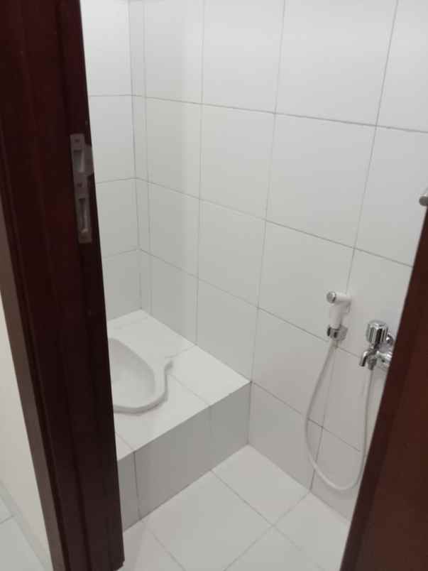 disewakan apartemen grand sungkono lagoon lantai 37